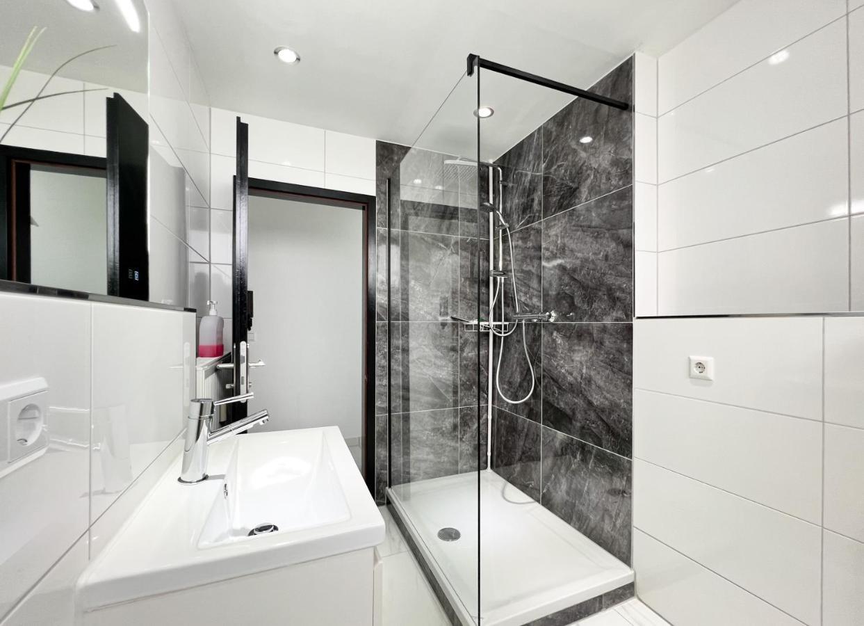 Modernes Apartment Mit Stil In City Lage كارلسروه المظهر الخارجي الصورة