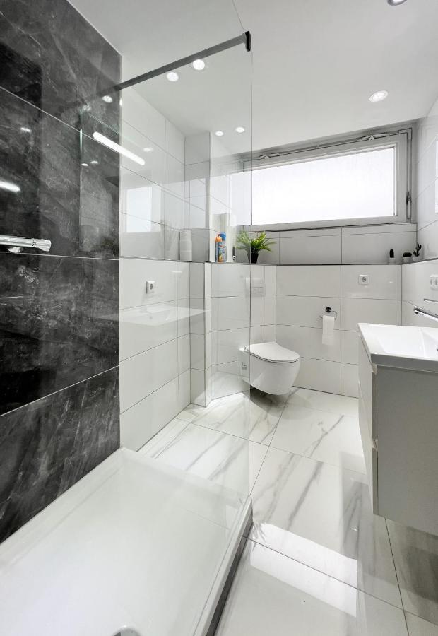 Modernes Apartment Mit Stil In City Lage كارلسروه المظهر الخارجي الصورة