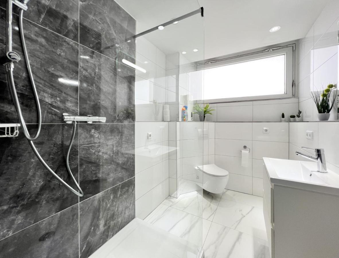 Modernes Apartment Mit Stil In City Lage كارلسروه المظهر الخارجي الصورة
