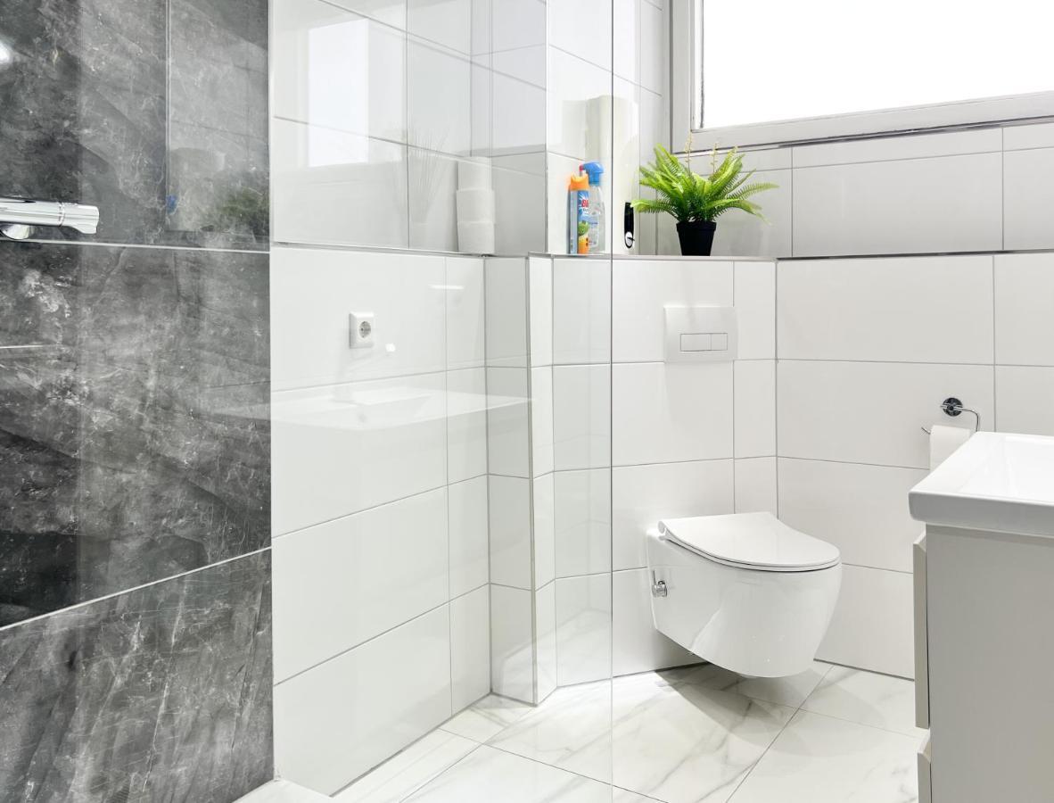 Modernes Apartment Mit Stil In City Lage كارلسروه المظهر الخارجي الصورة