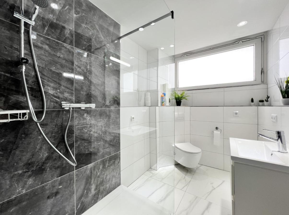 Modernes Apartment Mit Stil In City Lage كارلسروه المظهر الخارجي الصورة